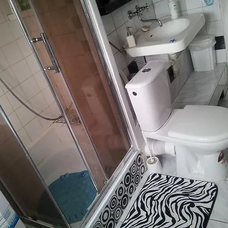 Sloneczny Apartament Z Balkonem